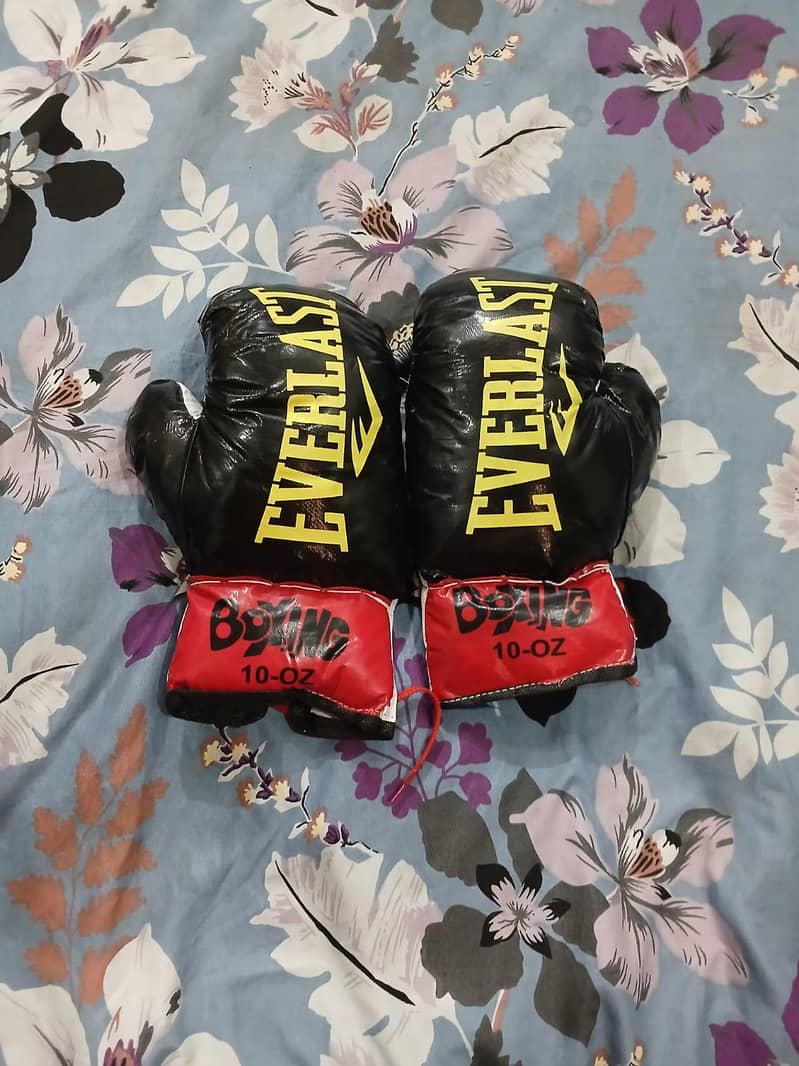 punching gloves 0