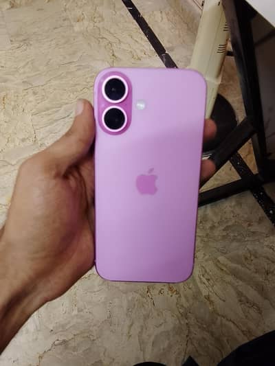 Apple iPhone 16