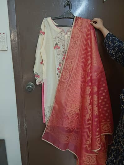 Women's 3 peice embroidered lawn suit with banarsi organza dupatta