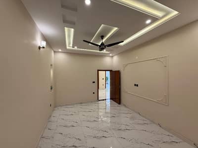 IDEALLY LOCATED STYLISH DESIGN HOUSE