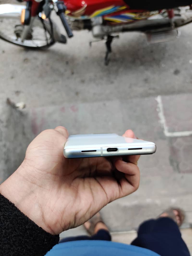 Google Pixel 7 3