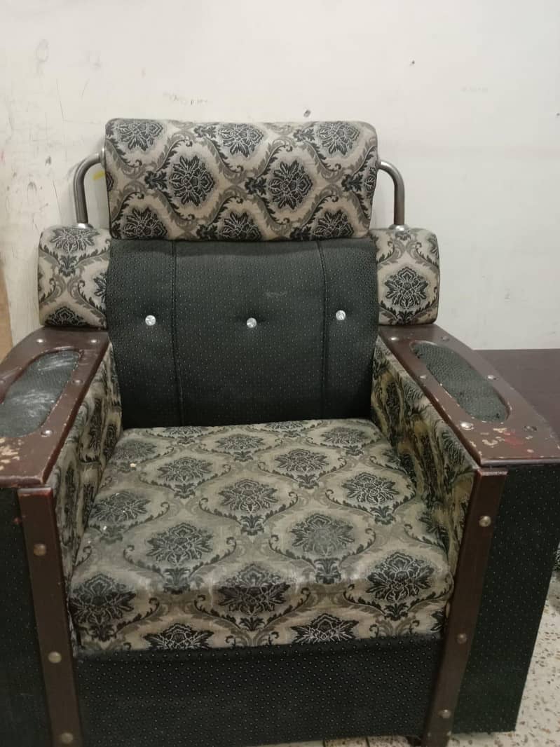 used sofa 0