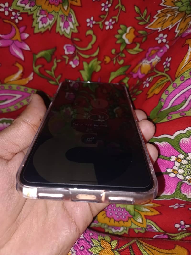 Google Pixel 8 3