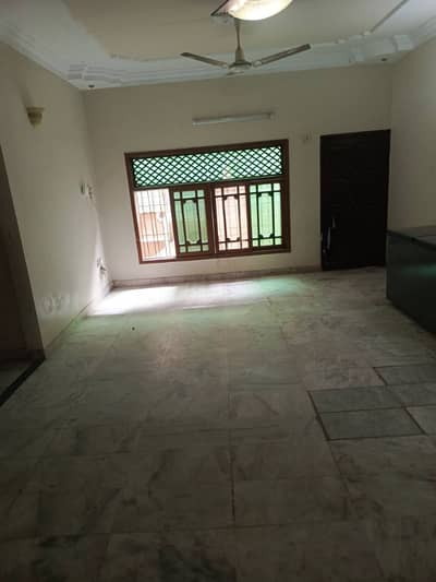 3 BED DD 400 SQYD AVAILABLE FOR RENT