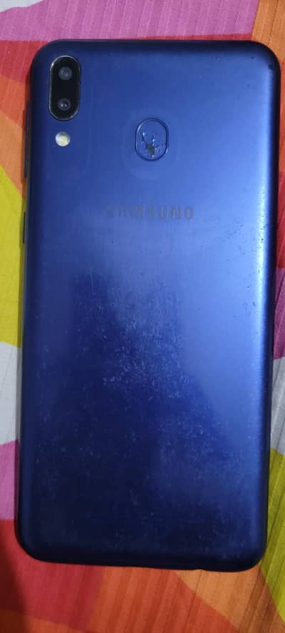 Samsung Mobile M20