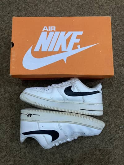 Nike Air Force 1 '07 White/Black - Size UK 8 / EUR 42.5