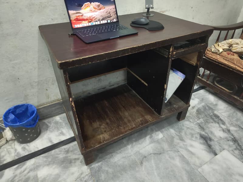 Computer and Laptop table 2