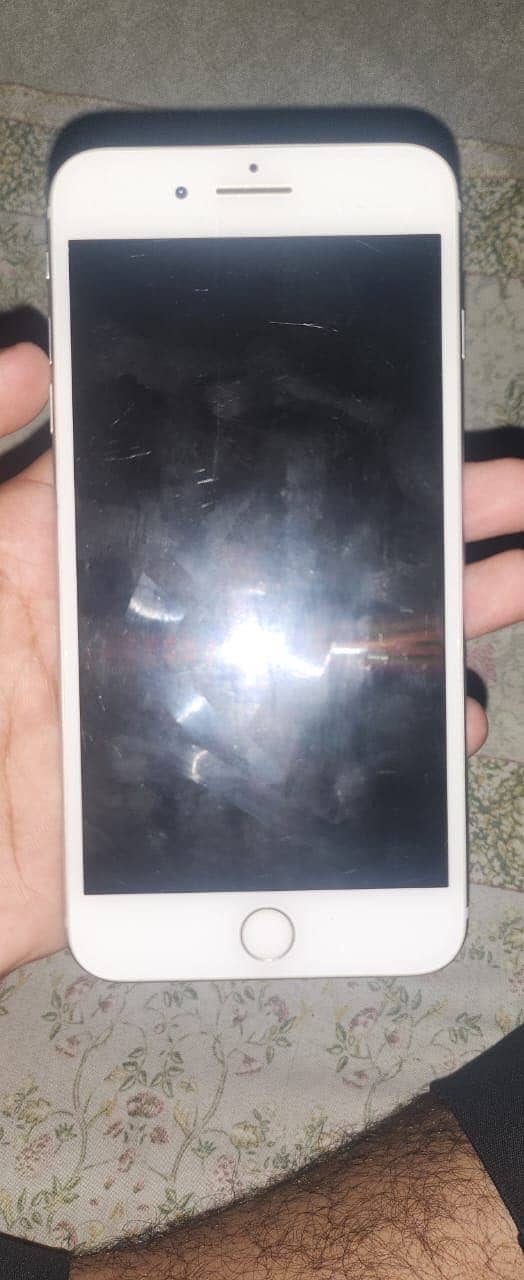 Apple iPhone 8 Plus 1