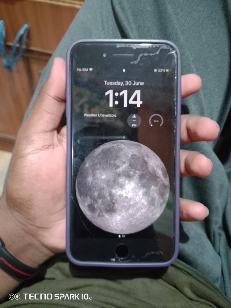 Apple iPhone 8 Plus 3