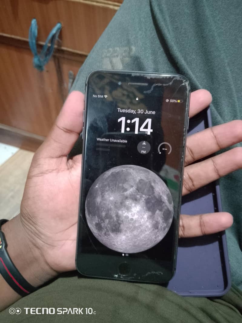 Apple iPhone 8 Plus 7
