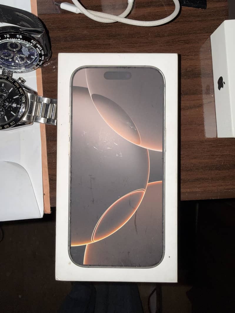 Apple iPhone 16 Pro 1