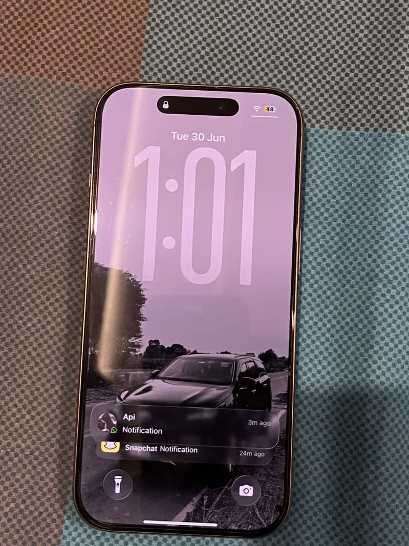 Apple iPhone 16 Pro 3