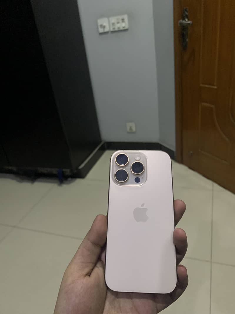 Apple iPhone 16 Pro 5