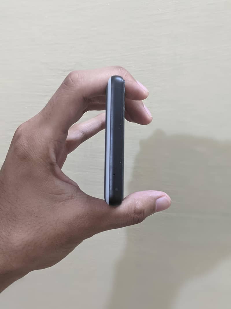 Google Pixel 6a 3