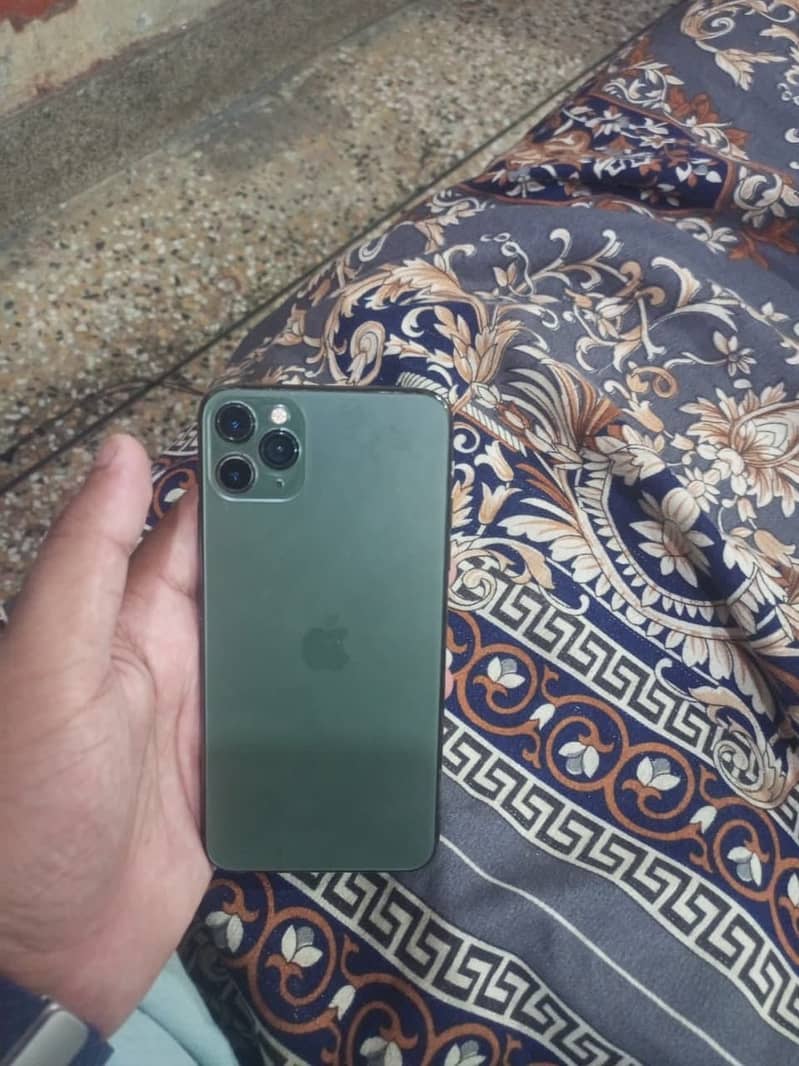 Apple iPhone 11 Pro Max 0