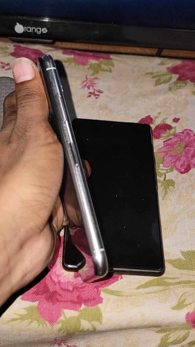 Apple iPhone X 5