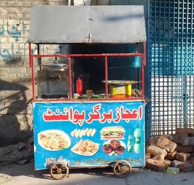 ایک اچھی حالت میں فوڈ اسٹال دستیاب ہے ہر قسم کا کاروبار کیا جا سکتا ہے
