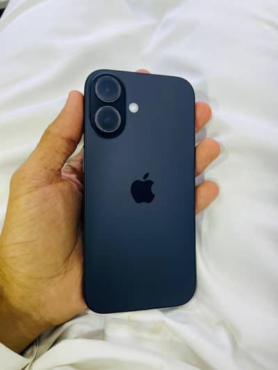 Apple iPhone 16