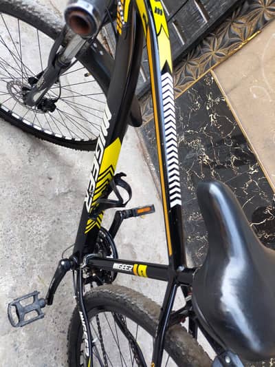  MIGEER 26" Mountain Bike for Sale – Excellent Condition