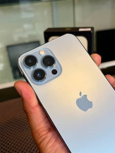 iPhone 13 Pro Max JV