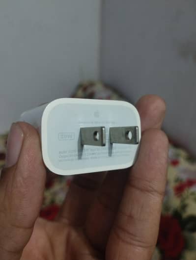 iPhone 20 W charger