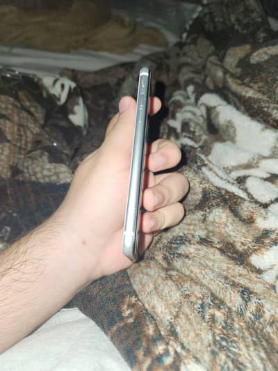 Apple iPhone SE