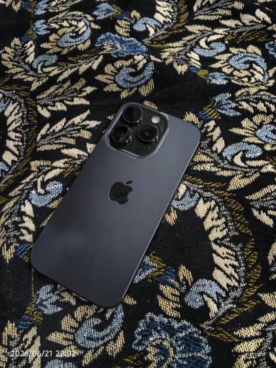 Apple iPhone 15 Pro - Black Titanium - Jv Non Pta