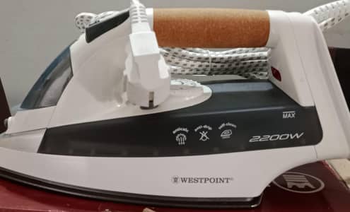WESTPOINT DELUXE STEAM IRON.