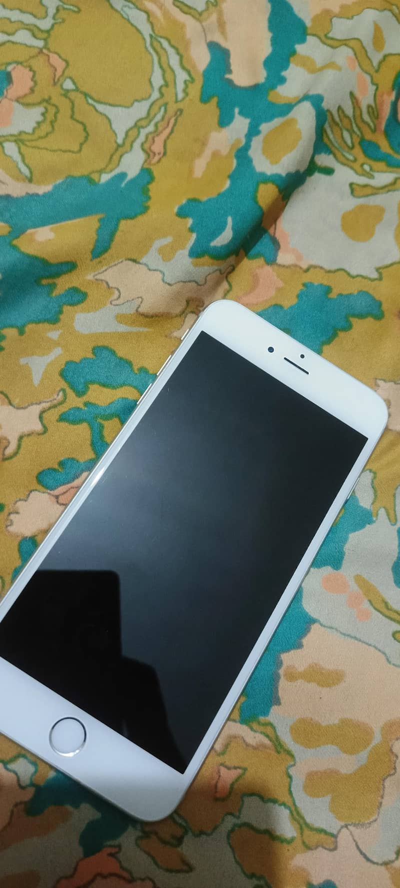 Apple iPhone 6 Plus 4