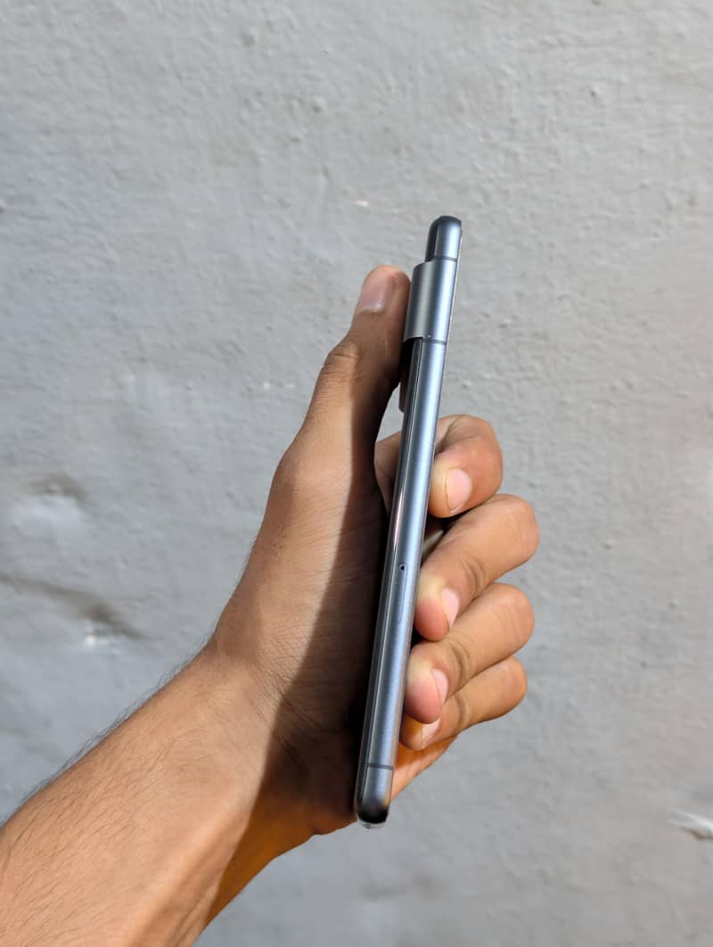 Google Pixel 7 4