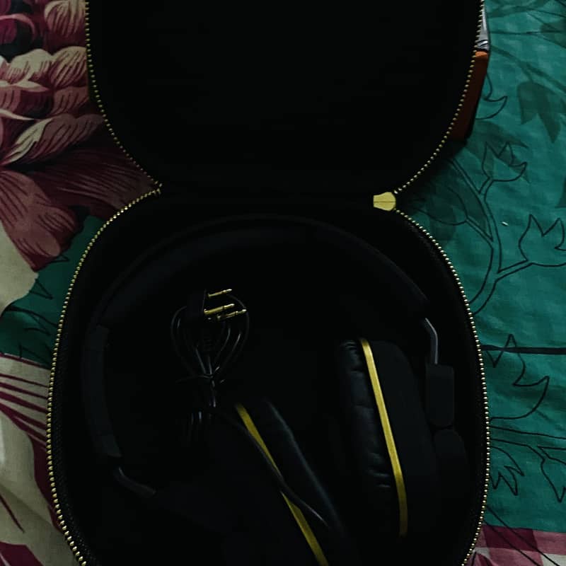 headphone 2
