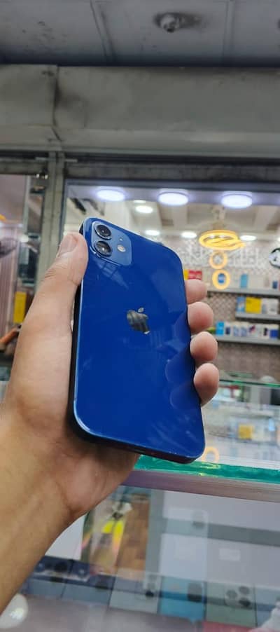 Apple iPhone 12