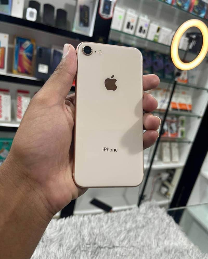 Apple iPhone 8 4