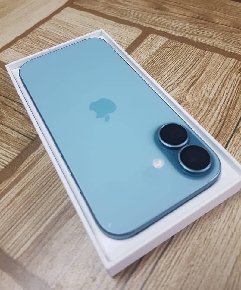 Apple iPhone 16, 256 gb, Teal colour, for sale! 0