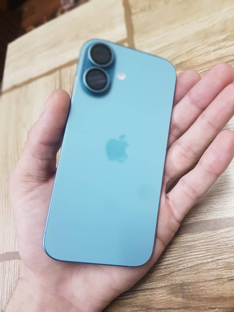 Apple iPhone 16, 256 gb, Teal colour, for sale! 1