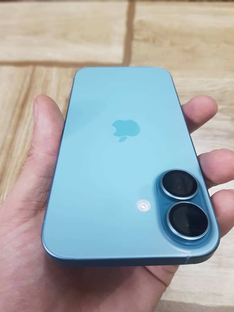 Apple iPhone 16, 256 gb, Teal colour, for sale! 2