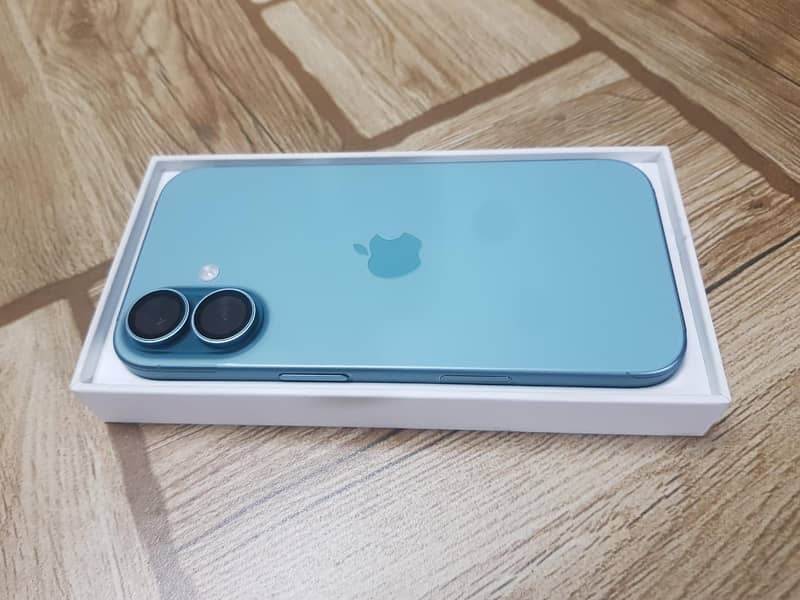 Apple iPhone 16, 256 gb, Teal colour, for sale! 3