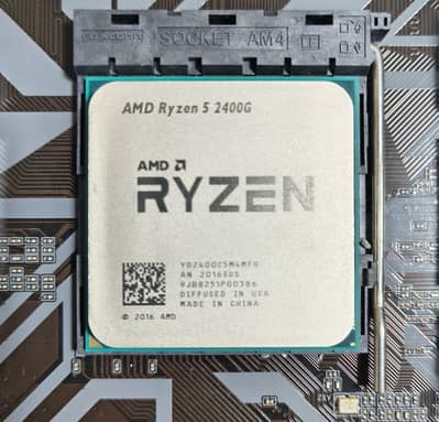 Ryzen 5 2400G Gaming Processer Radeon Vega 11 2GB Graphic card builtin