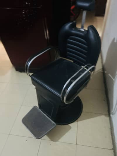 Salon chair for sale
