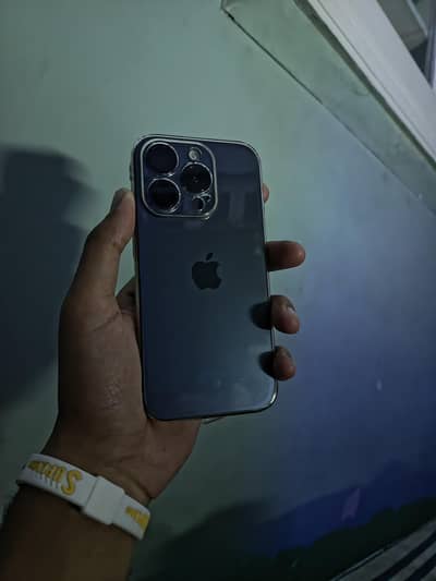 Apple iPhone 15 Pro 90 health 10.10 Cond