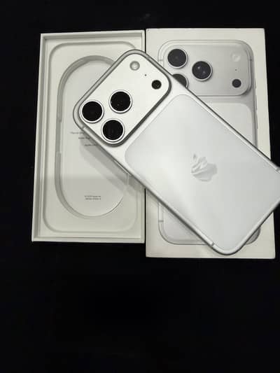 Apple iPhone 17 Pro Silver