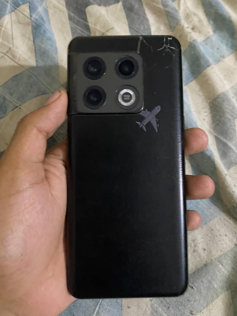 One Plus 10 Pro 3