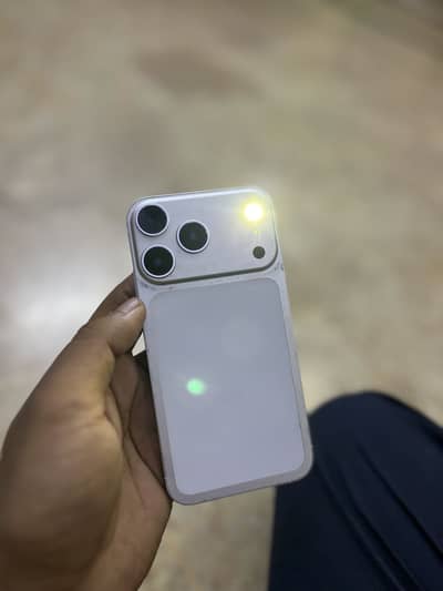 iphone Xr Converted into 17pro max