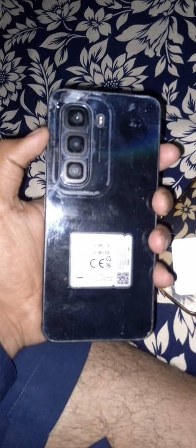 infinix 50 pro 6/128 + GB with box charger