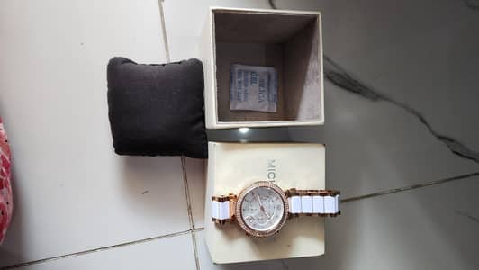 women watch