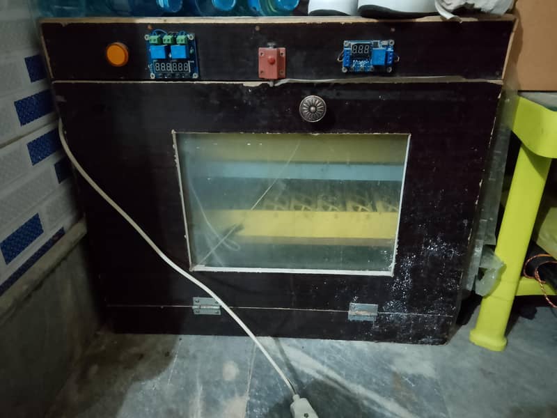 Automatic Incubator. 2
