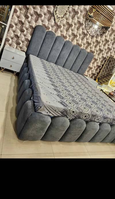 All simple bed  side table dresing convert to kushen Resnble price