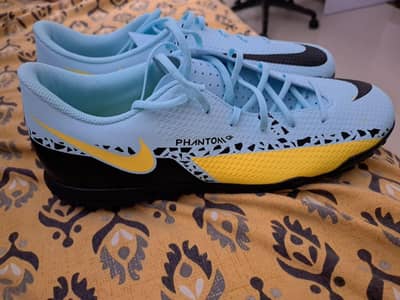 NIKE Phantom GT