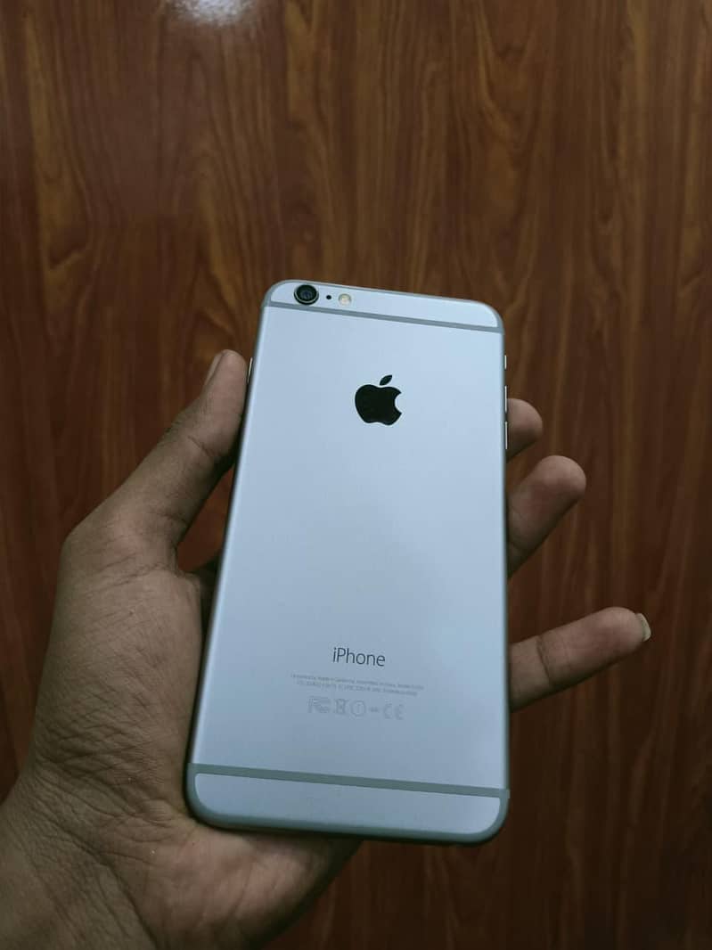 Apple iPhone 6 Plus 0