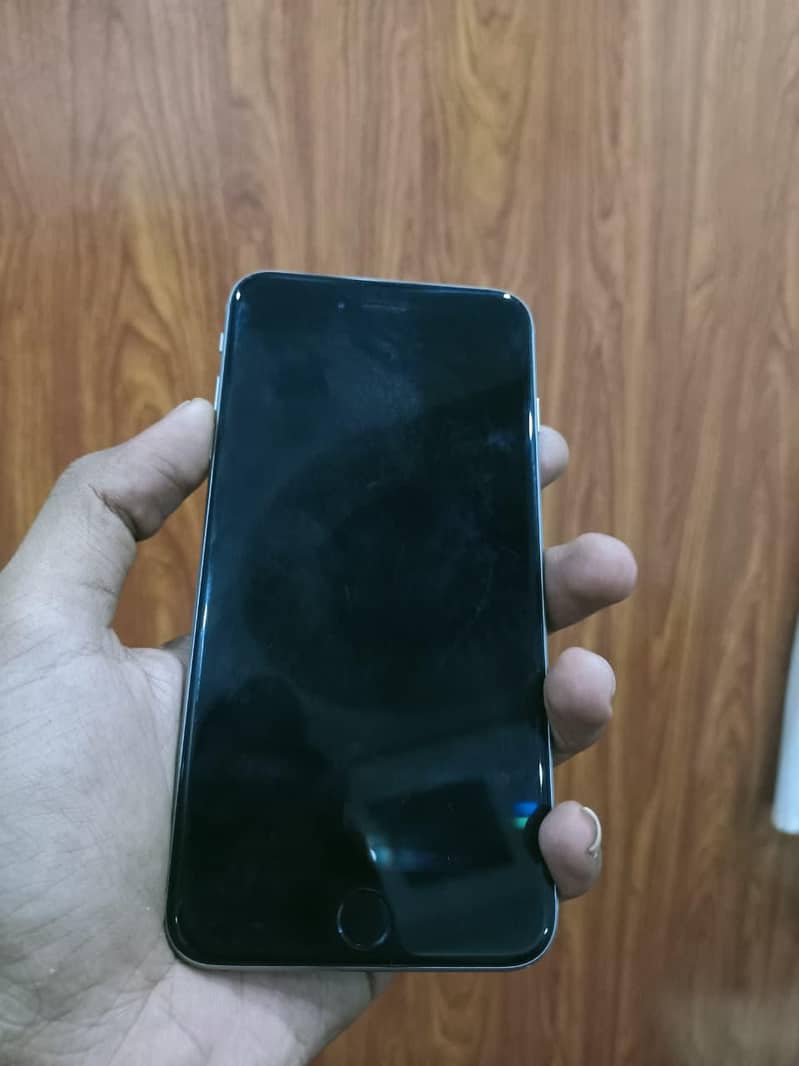 Apple iPhone 6 Plus 4